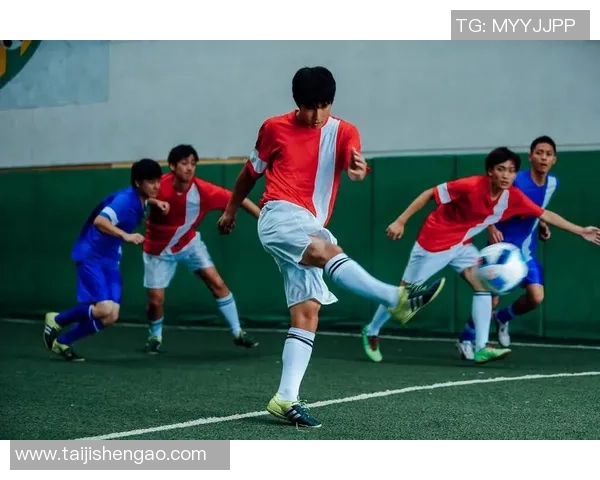 足球明星平板壁纸精选让你随时随地感受绿茵场上的激情与魅力